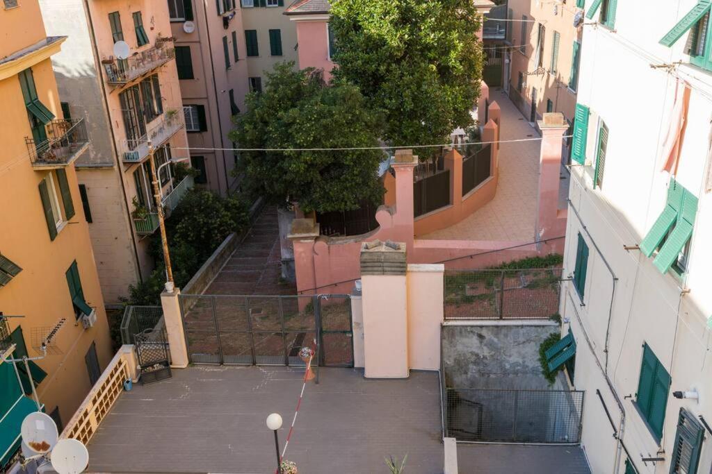 Appartamento Salita S. Anna - Affitti Brevi Italia Genova Eksteriør billede